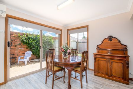 Beautifully Renovated Unit - Photo 5