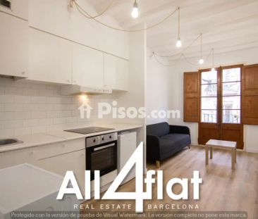 Estudio en alquiler en Carrer de la Lluna - Foto 2