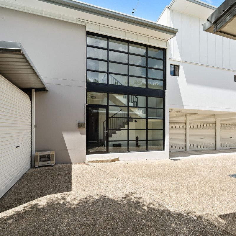 Spacious Apartment with Parkland Views - Prime Annerley Location - Photo 1