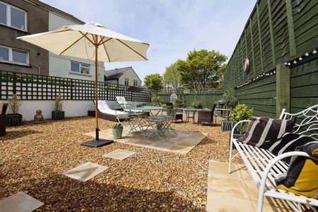 The Limes, Cowbridge, Vale Of Glamorgan, CF71 - Photo 5