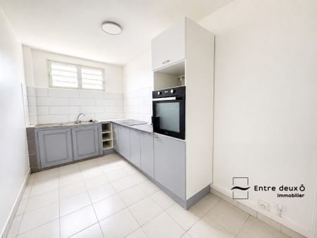 Location Appartement 69.00m² 2 pièces Fort de france - Photo 2
