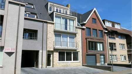 Instapklaar appartement met terras + autostaanplaats te huur in Torhout - Photo 3