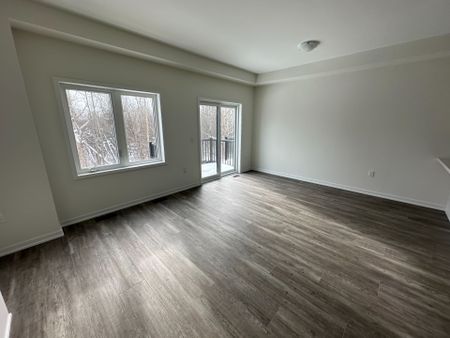 For Lease - 50 Seahorse Common Unit# 129, Cambridge, Ontario - Photo 2