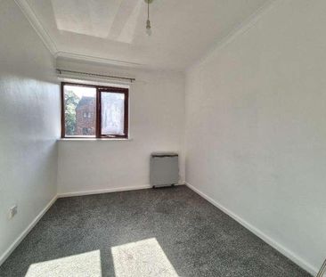 Checketts Court, Droitwich Road, Worcester, Worcestershire, WR3 - Photo 3