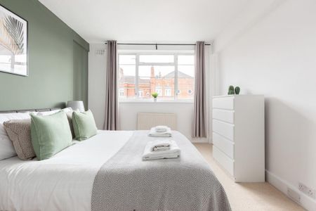 2 bedroom flat to rent - Photo 3