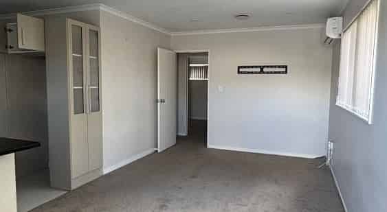 Charming 3BR Home in Clover Park! - Photo 1