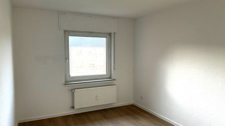 Frisch renoviert | 3-Zimmer-Wohnung mit Balkon in Holsen | ca. 72 m² | ab sofort - Photo 4