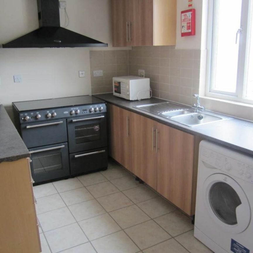 Room 2, 80 Macklin Street, Derby - Photo 1