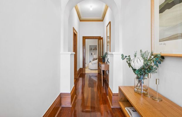 Forestville - Photo 1