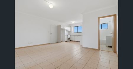 Two Bedroom Unit Just Steps from Wamberal Beach - Photo 5