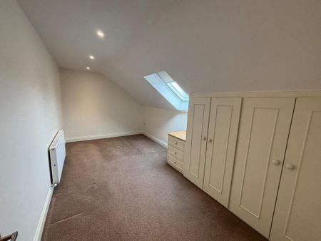 3 bedroom detached house to rent - Photo 4