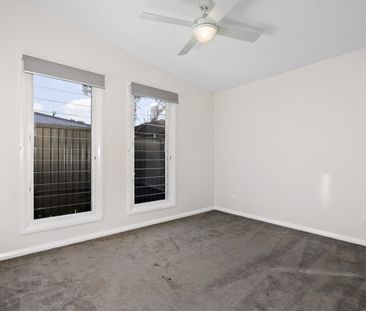 Ultra Modern, Spacious Granny Flat - Photo 3