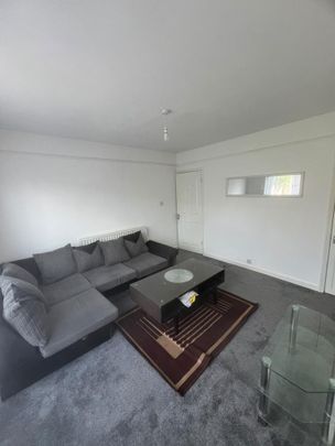 4 bedroom semi-detached house to rent - Photo 1