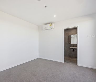 Live in the heart of Gungahlin and leave your car at home! - Photo 1
