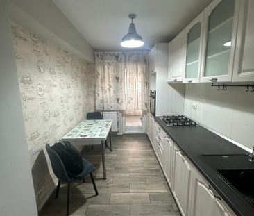 Închiriază Apartament 3 camere Apărătorii Patriei - Photo 1