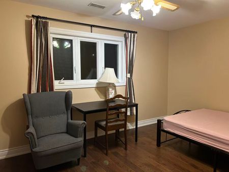 For Lease - 37 Allangrove Crescent Unit# 2nd Floor, Toronto, Ontario - Photo 5