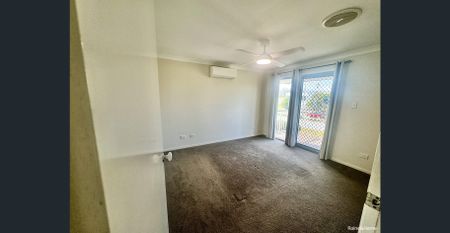 Your townhouse in a convenience location - Photo 4