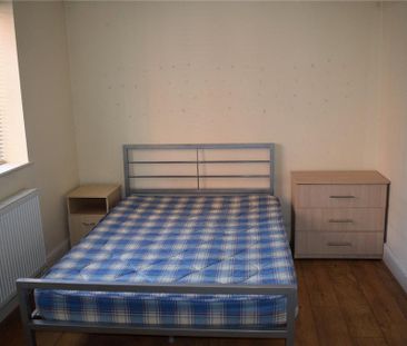 6 bedroom terraced house to rent - Photo 5