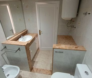 Dúplex de alquiler en Carrer de la Creu D'en Muntaner, Centre - Photo 5