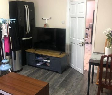 3 bedroom maisonette to rent - Photo 1