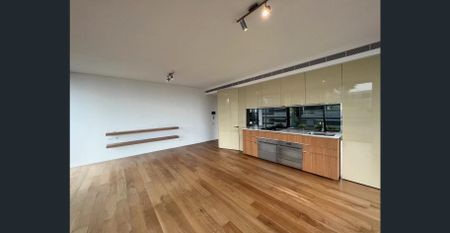 Stunning view and spacious One Bedroom and bills included in central park - Photo 4