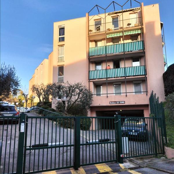 2 pièces - Meublé - 48,6 m² - 2ème étage - Colocation non autorisée - Photo 1