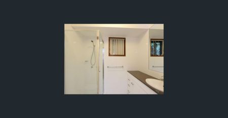 GREAT FAMILY HOME! - Photo 5