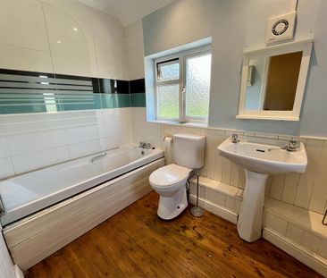 3 bedroom semi-detached house to rent - Photo 6