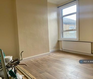 3 bedroom maisonette to rent - Photo 6