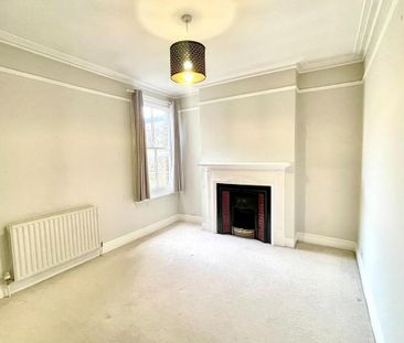 3 bedroom maisonette to rent - Photo 2