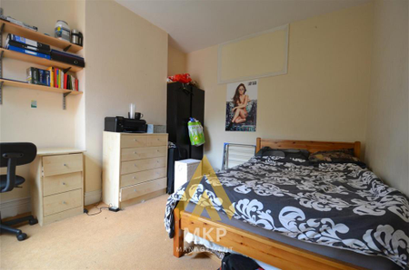 5 bedroom terraced house to rent - Photo 3