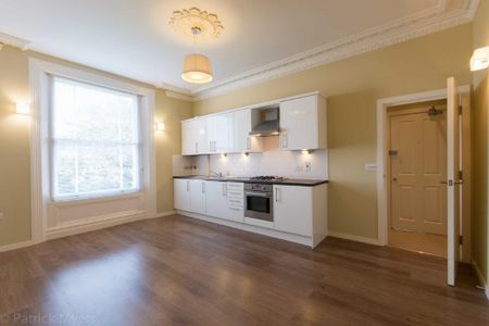 Studio to rent - Photo 2