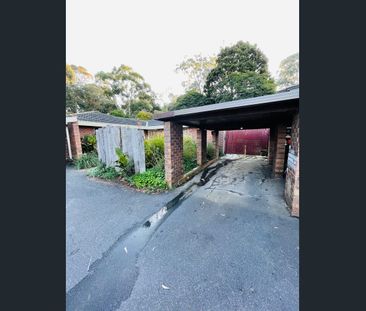 Updated 2 bedroom Unit, Within Walking Distance To Eltham Station - Photo 6