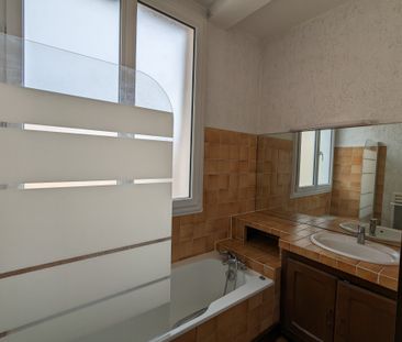Location Appartement 4 pièces 82m² ISSOUDUN 36100 - Photo 4