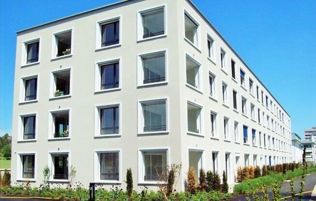 Living quietly near the city - Photo 1