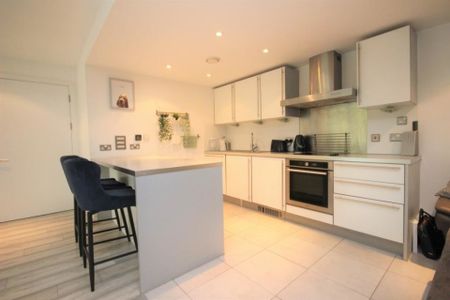 1 bedroom Apartment to rent - Photo 4