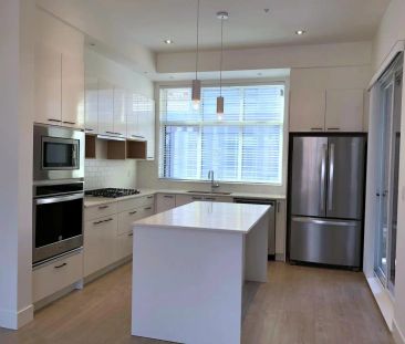37 20852 78B AVENUE — 4 Bedroom - Photo 1