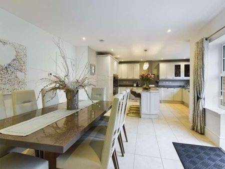 Sandy Lane, Pamber Heath, RG26 - Photo 4