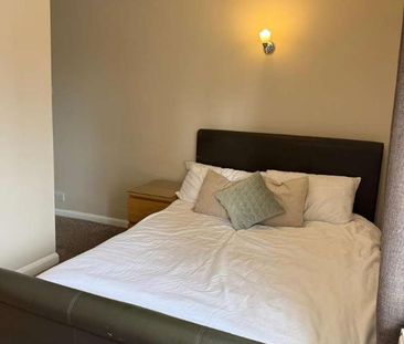 Middleton Boulevard: Bedroom Student (jubilee), NG8 - Photo 1