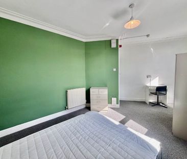 Aberdeen Walk (Room 5), Armley, Leeds - Photo 4