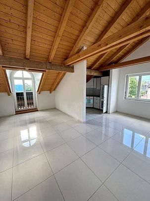 Stilvolle Dachwohnung mit Charme - Photo 1