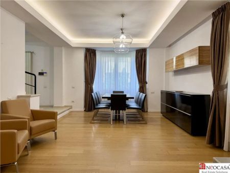 Vila premium cu lift interior, 7 dormitoare si curte proprie I Pipera - Fotografie 3