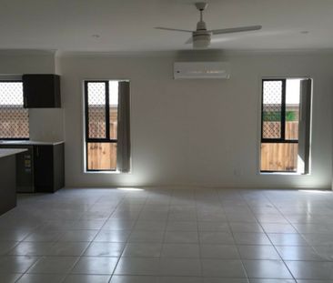Spacious 4 bedroom family home - Photo 2