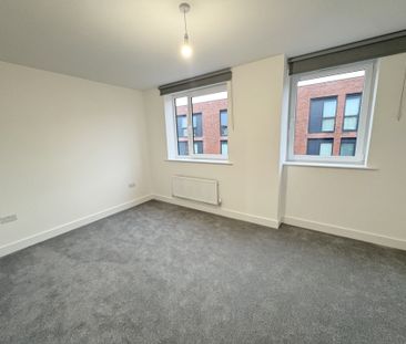 DERBY, DERBYSHIRE - Photo 4