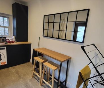 1 bedroom in a house share to rent - Photo 6