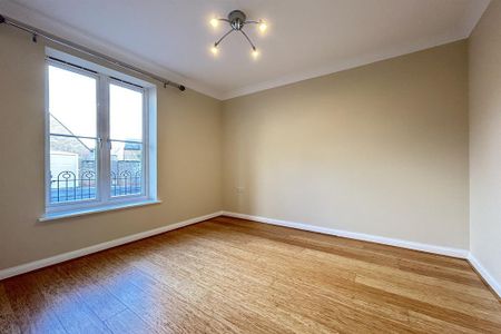 4 bedroom detached house to rent - Photo 5