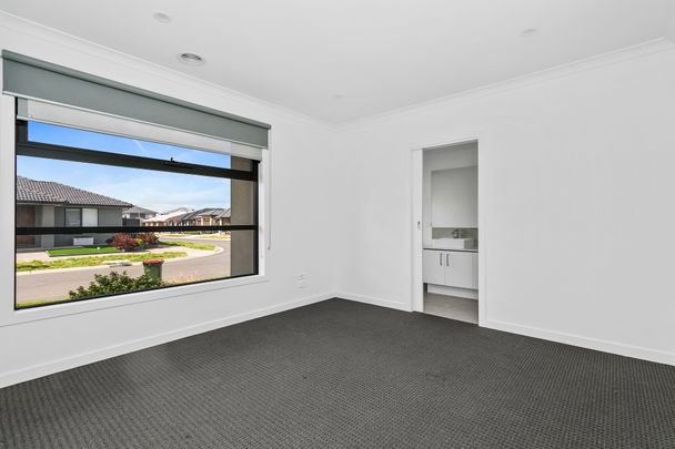 Contemporary, Comfort in a Convenience Location! - Photo 1