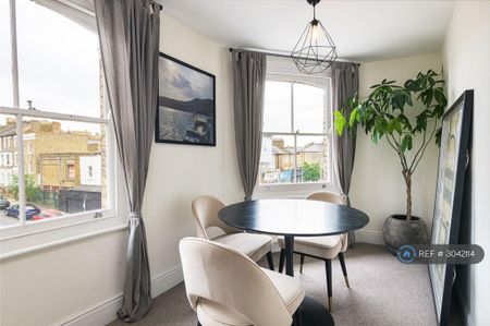 2 bedroom maisonette to rent - Photo 2