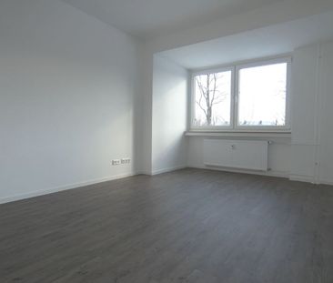 *** Altbauflair in Schlossnähe! Sanierte 2-Zi.-Wohnung mit Duschbad... - Foto 1