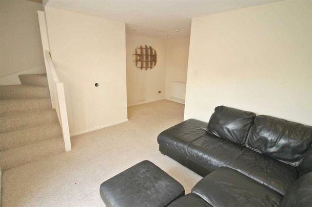 2 bedroom house to rent Ellesborough Grove, Two Mile Ash, Milton Keynes, Buckinghamshire, MK8 - Photo 1